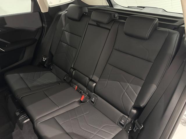 Ｘ１ ｘＤｒｉｖｅ　２０ｄ　ｘライン　全国２年保証ヴェガンザブラックシートＦ電動シート／ヒーターコンフォートアクセスオートトランクＵＶカットガラスアダプティブＬＥＤライトＤアシストプロパークアシスト＋ＨＵＤ純正１８ＡＷ（37枚目）