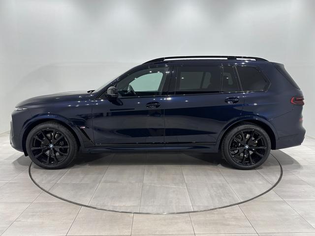 Ｘ７ Ｍ６０ｉ　ｘＤｒｉｖｅ　全国２年保証ワンオーナータルトゥーフォレザーＦクライメートシートソフトクローズドアスカイラウンジパノラマルーフＢｏｗｅｒｓ＆ＷｉｌｋｉｎｓサウンドＤアシストプロパークアシストプロ純正２２ＡＷ（8枚目）