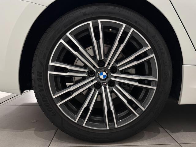 ３シリーズ ３２０ｄ　ｘＤｒｉｖｅツーリング　Ｍスポーツ　コンフォートアクセスオートトランクＦ電動シート／ヒーターアダプティブＬＥＤライトＤアシストプロパークアシスト＋全周囲カメラＨＩＦＩスピーカーワイアレス充電純正１８ＡＷ（44枚目）