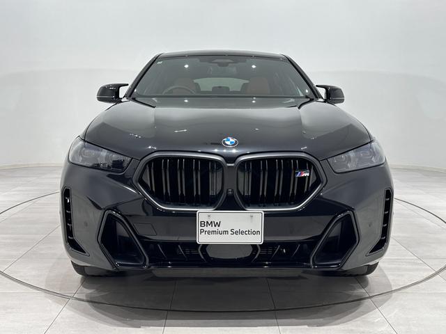 Ｘ６ Ｍ６０ｉ　ｘＤｒｉｖｅ　全国２年保証タルトゥーフォレザーＦクライメートシートパノラマルーフＨａｒｍａｎ／ＫａｒｄｏｎサウンドソフトクローズドアアダプティブＬＥＤライトＤアシストプロパークアシストプロＴＶ純正２２ＡＷ（2枚目）