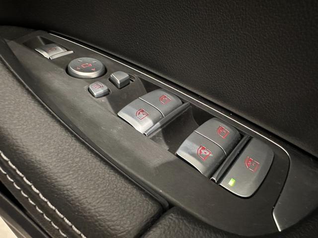 Ｘ４ ｘＤｒｉｖｅ　２０ｄ　Ｍスポーツ　全国２年保証ブラックレザーＦベンチレーションシートパノラマルーフＨａｒｍａｎ／ＫａｒｄｏｎサウンドＵＶカットガラスアダプティブＬＥＤライトＤアシストプロパークアシスト＋ＴＶＨＵＤ純正２０ＡＷ（17枚目）