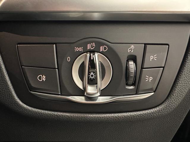 Ｘ４ ｘＤｒｉｖｅ　２０ｄ　Ｍスポーツ　全国２年保証ブラックレザーＦベンチレーションシートパノラマルーフＨａｒｍａｎ／ＫａｒｄｏｎサウンドＵＶカットガラスアダプティブＬＥＤライトＤアシストプロパークアシスト＋ＴＶＨＵＤ純正２０ＡＷ（18枚目）