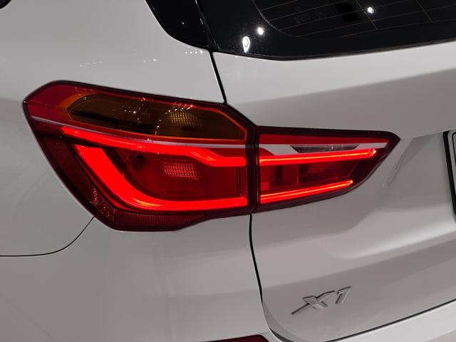 Ｘ１ ｘＤｒｉｖｅ　１８ｄ　Ｍスポーツ　全国１年保証コンフォートアクセスオートトランクリヤカメラ前後ＰＤＣアダプティブＬＥＤライトＤアシスト＋ＡＣＣパークアシストＨＵＤＦシートヒーター純正１８ＡＷ（12枚目）