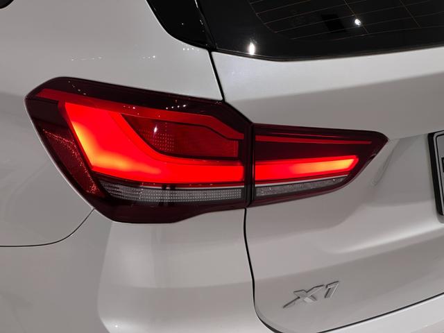 Ｘ１ ｘＤｒｉｖｅ　１８ｄ　ｘライン　全国２年保証ワンオーナーコンフォートアクセスオートトランクリヤカメラ前後ＰＤＣＬＥＤライトＤアシスト＋パークアシストＡＣＣ純正１８ＡＷ（12枚目）