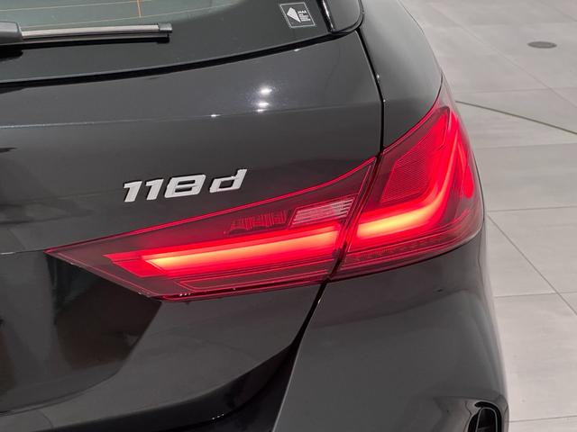 １シリーズ １１８ｄ　Ｍスポーツ　全国２年保証コンフォートアクセスオートトランクＦ電動シートＬＥＤライトＤアシストパークアシストＡＣＣワイアレス充電純正１８ＡＷ（13枚目）