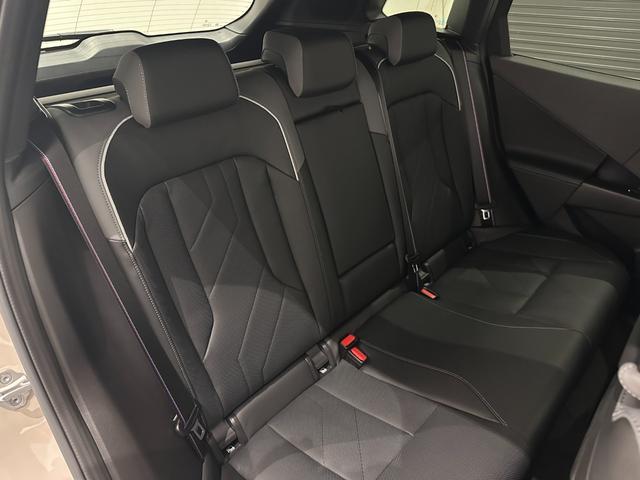 Ｘ３ Ｍ５０　ｘＤｒｉｖｅ　全国２年保証ブラック／アトラスグレーＦクライメートシートパノラマルーフＨａｒｍａｎＫａｒｄｏｎサウンドアダプティブＭサスアダプティブＬＥＤライトＤアシストプロパークアシスト＋ＴＶ純正２１ＡＷ（40枚目）