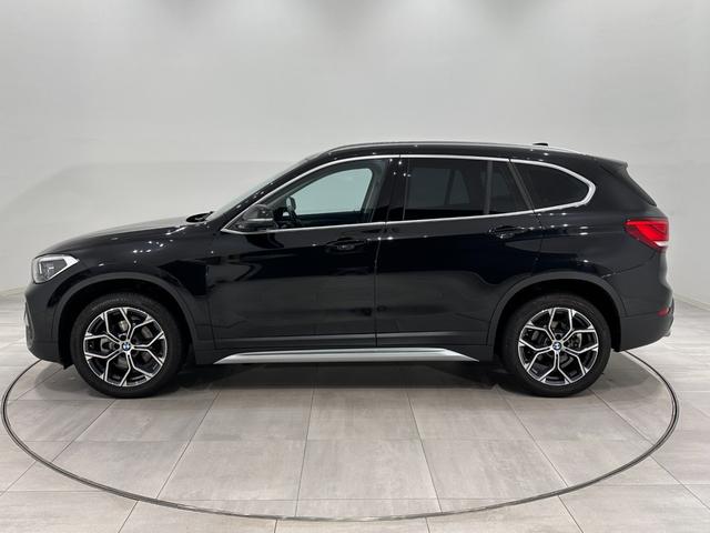 Ｘ１ ｘＤｒｉｖｅ　１８ｄ　ｘライン　全国２年保証コンフォートアクセスオートトランクリヤカメラ前後ＰＤＣＦ電動シート純正ＥＴＣミラーＬＥＤライトＤアシスト＋ＡＣＣパークアシストワイアレス充電純正１８ＡＷ（8枚目）