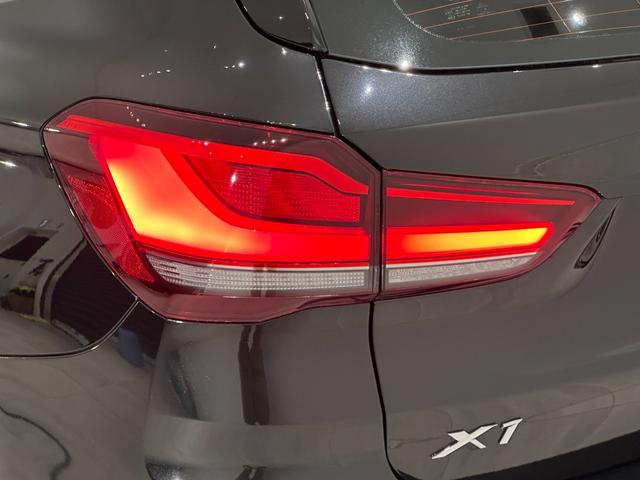 Ｘ１ ｘＤｒｉｖｅ　１８ｄ　ｘライン　全国２年保証コンフォートアクセスオートトランクリヤカメラ前後ＰＤＣＦ電動シート純正ＥＴＣミラーＬＥＤライトＤアシスト＋ＡＣＣパークアシストワイアレス充電純正１８ＡＷ（12枚目）