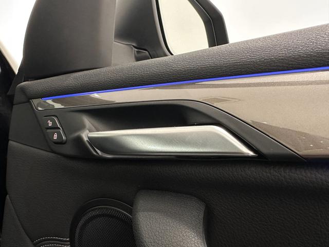 Ｘ１ ｘＤｒｉｖｅ　１８ｄ　ｘライン　全国２年保証コンフォートアクセスオートトランクリヤカメラ前後ＰＤＣＦ電動シート純正ＥＴＣミラーＬＥＤライトＤアシスト＋ＡＣＣパークアシストワイアレス充電純正１８ＡＷ（15枚目）