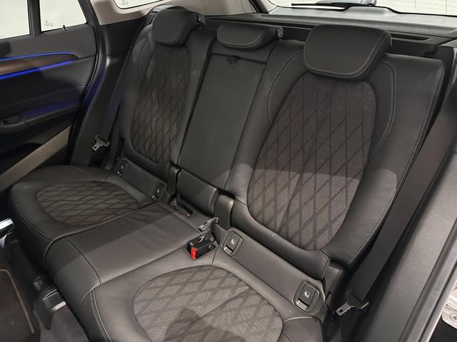 Ｘ１ ｘＤｒｉｖｅ　１８ｄ　ｘライン　全国２年保証コンフォートアクセスオートトランクリヤカメラ前後ＰＤＣＦ電動シート純正ＥＴＣミラーＬＥＤライトＤアシスト＋ＡＣＣパークアシストワイアレス充電純正１８ＡＷ（39枚目）
