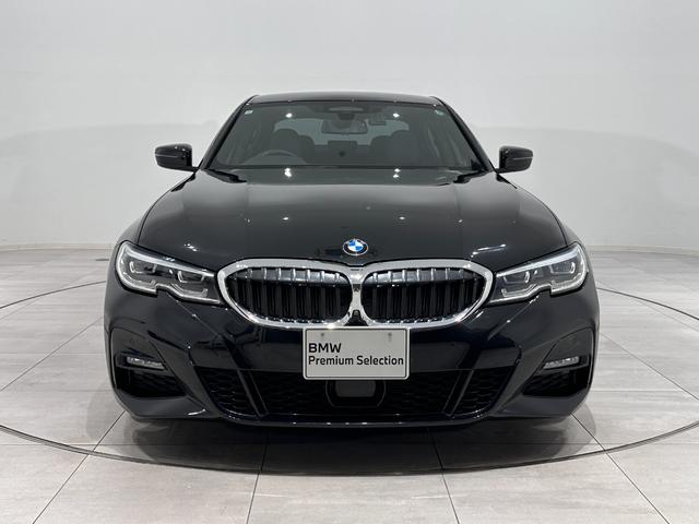 ３シリーズ ３２０ｉ　Ｍスポーツ　ワンオーナーブラックレザーＦ電動シート／ヒーターコンフォートアクセスオートトランクアダプティブＬＥＤライトＤアシストプロパークアシスト＋ＨＩＦＩスピーカーワイヤレス充電純正１８ＡＷ（3枚目）