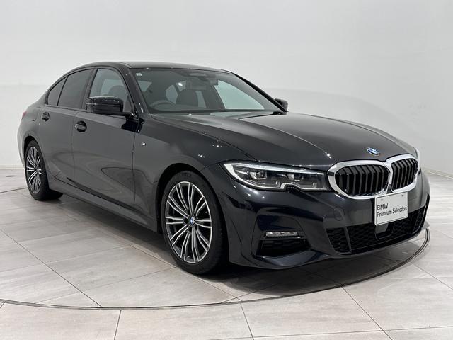 ３シリーズ ３２０ｉ　Ｍスポーツ　ワンオーナーブラックレザーＦ電動シート／ヒーターコンフォートアクセスオートトランクアダプティブＬＥＤライトＤアシストプロパークアシスト＋ＨＩＦＩスピーカーワイヤレス充電純正１８ＡＷ（4枚目）