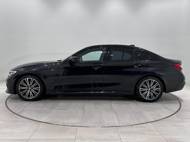 ３シリーズ ３２０ｉ　Ｍスポーツ　ワンオーナーブラックレザーＦ電動シート／ヒーターコンフォートアクセスオートトランクアダプティブＬＥＤライトＤアシストプロパークアシスト＋ＨＩＦＩスピーカーワイヤレス充電純正１８ＡＷ（9枚目）