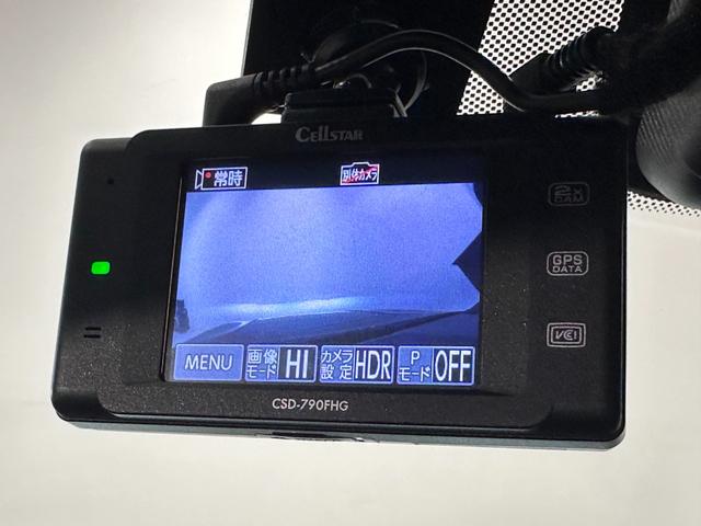 ３シリーズ ３２０ｉ　Ｍスポーツ　ワンオーナーブラックレザーＦ電動シート／ヒーターコンフォートアクセスオートトランクアダプティブＬＥＤライトＤアシストプロパークアシスト＋ＨＩＦＩスピーカーワイヤレス充電純正１８ＡＷ（20枚目）