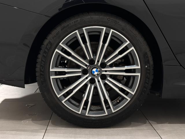 ３シリーズ ３２０ｉ　Ｍスポーツ　ワンオーナーブラックレザーＦ電動シート／ヒーターコンフォートアクセスオートトランクアダプティブＬＥＤライトＤアシストプロパークアシスト＋ＨＩＦＩスピーカーワイヤレス充電純正１８ＡＷ（41枚目）