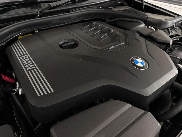 ３シリーズ ３２０ｉ　Ｍスポーツ　ワンオーナーブラックレザーＦ電動シート／ヒーターコンフォートアクセスオートトランクアダプティブＬＥＤライトＤアシストプロパークアシスト＋ＨＩＦＩスピーカーワイヤレス充電純正１８ＡＷ（44枚目）