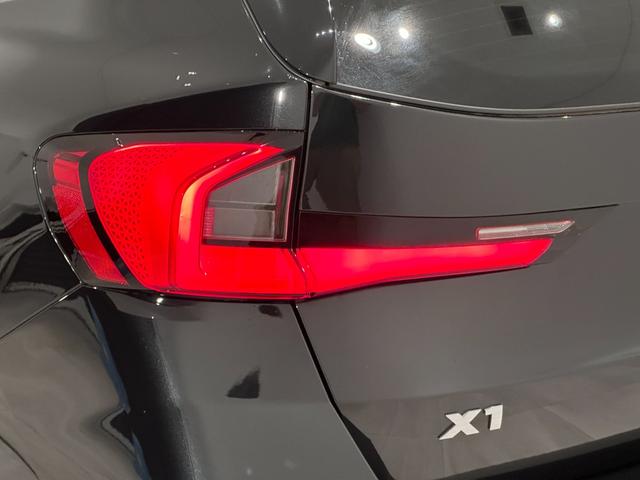 Ｘ１ Ｍ３５ｉ　ｘＤｒｉｖｅ　全国２年保証ワンオーナーＨａｒｍａｎＫａｒｄｏｎサウンドコンフォートアクセスアダプティブＭサスＵＶカットガラスアダプティブＬＥＤライトＦ電動シート／ヒーターＤアシストプロパークアシスト＋純正２０ＡＷ（12枚目）