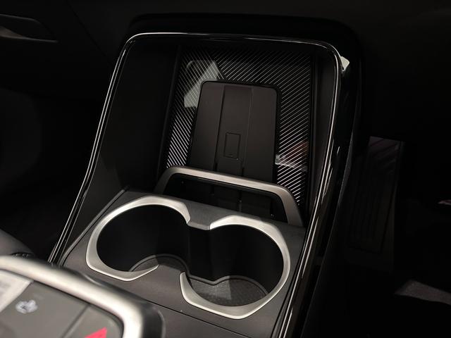 Ｘ１ ｘＤｒｉｖｅ　２０ｄ　ｘライン　全国２年保証ヴェガンザブラックＦ電動シート／ヒーターコンフォートアクセスオートトランクＵＶカットガラスアダプティブＬＥＤライトＤアシストプロパークアシスト＋ＨＵＤワイヤレス充電純正１８ＡＷ（22枚目）