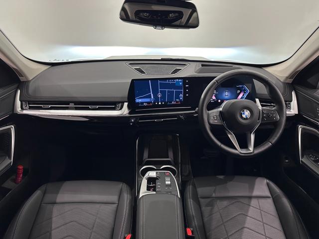 Ｘ１ ｘＤｒｉｖｅ　２０ｄ　ｘライン　全国２年保証ヴェガンザブラックＦ電動シート／ヒーターコンフォートアクセスオートトランクＵＶカットガラスアダプティブＬＥＤライトＤアシストプロパークアシスト＋ＨＵＤワイヤレス充電純正１８ＡＷ（33枚目）