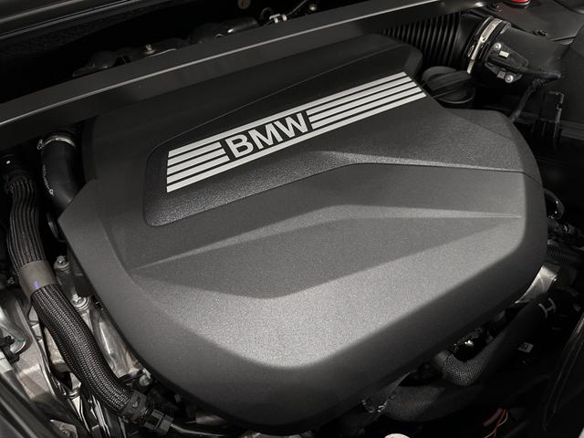 Ｘ１ ｘＤｒｉｖｅ　２０ｄ　ｘライン　全国２年保証ヴェガンザブラックＦ電動シート／ヒーターコンフォートアクセスオートトランクＵＶカットガラスアダプティブＬＥＤライトＤアシストプロパークアシスト＋ＨＵＤワイヤレス充電純正１８ＡＷ（44枚目）