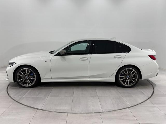 ３シリーズ Ｍ３４０ｉ　ｘＤｒｉｖｅ　ワンオーナー黒革Ｈａｒｍａｎ／ＫａｒｄｏｎサウンドレーザーライトＦ電動シート／ヒーターコンフォートアクセスオートトランクＨＵＤＴＶアダプティブＭサスＭスポーツブレーキ／デフジェスチャーＣ純正１９ＡＷ（8枚目）