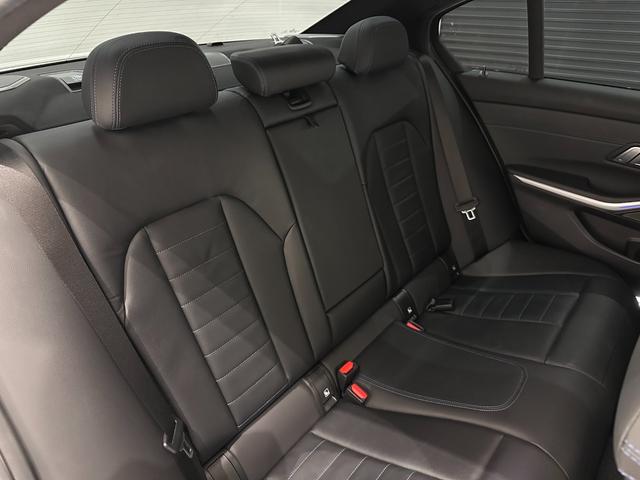 ３シリーズ Ｍ３４０ｉ　ｘＤｒｉｖｅ　ワンオーナー黒革Ｈａｒｍａｎ／ＫａｒｄｏｎサウンドレーザーライトＦ電動シート／ヒーターコンフォートアクセスオートトランクＨＵＤＴＶアダプティブＭサスＭスポーツブレーキ／デフジェスチャーＣ純正１９ＡＷ（36枚目）