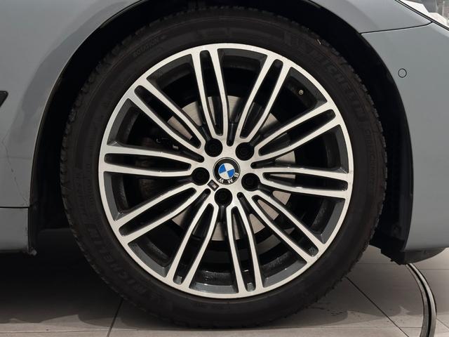 5シリーズ 523iツーリング Mスポーツ Harman/KardonサウンドパノラマルーフアダプティブLEDライトDアシスト+パークアシスト+TVHUD純正19AW(43枚目)