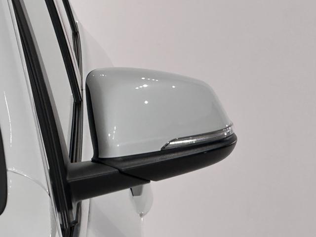 2シリーズ 218d xDriveアクティブツアラーラグジュアリ オイスターレザーF電動シートシート/ヒーターコンフォートアクセスオートトランクリヤカメラ前後PDCLEDライトDアシスト+ACCパークアシストHUD純正17AW(11枚目)