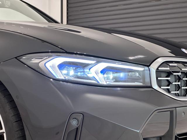 アダプティブＬＥＤヘッドライトはステアリングを切った方向を照らします。