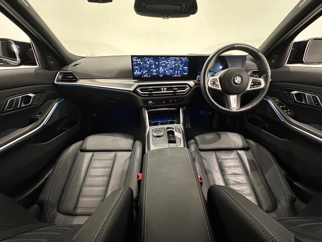 ドライバーオリエンテッドなインパネ回り