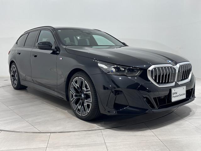 5シリーズ 523d xDriveツーリング Mスポーツ 全国2年保証パノラマルーフHarman KardonサウンドアダプテイブサスシートヒーターアダプティブLEDライトDアシストプロパークアシストプロTVUVカットガラス純正20AW(3枚目)