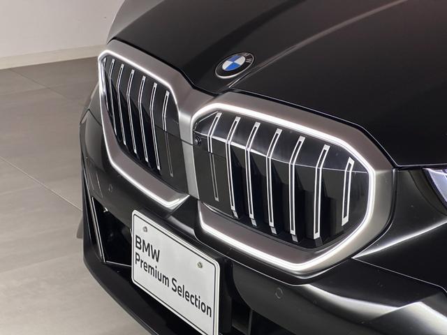 5シリーズ 523d xDriveツーリング Mスポーツ 全国2年保証パノラマルーフHarman KardonサウンドアダプテイブサスシートヒーターアダプティブLEDライトDアシストプロパークアシストプロTVUVカットガラス純正20AW(10枚目)