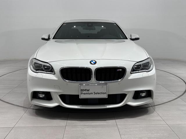 5シリーズ 528i Mスポーツ 左ハンドルブラックレザーFシートヒーターガラスサンルーフコンフォートアクセスリヤカメラ前後PDCアダプティブLEDライトDアシスト+TVHIFIスピーカードラレコ純正18AW(2枚目)
