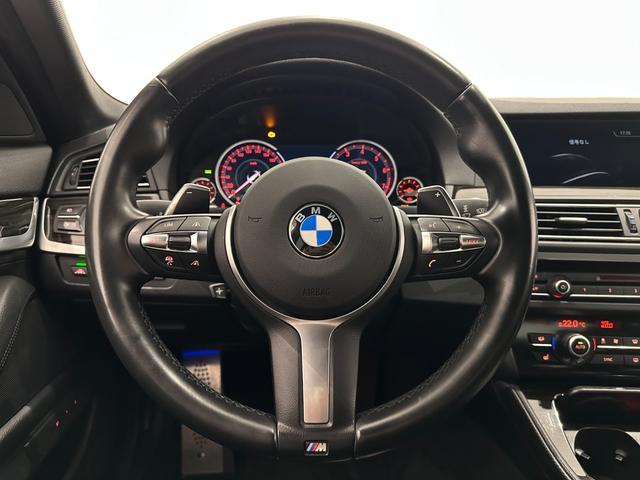 5シリーズ 528i Mスポーツ 左ハンドルブラックレザーFシートヒーターガラスサンルーフコンフォートアクセスリヤカメラ前後PDCアダプティブLEDライトDアシスト+TVHIFIスピーカードラレコ純正18AW(26枚目)