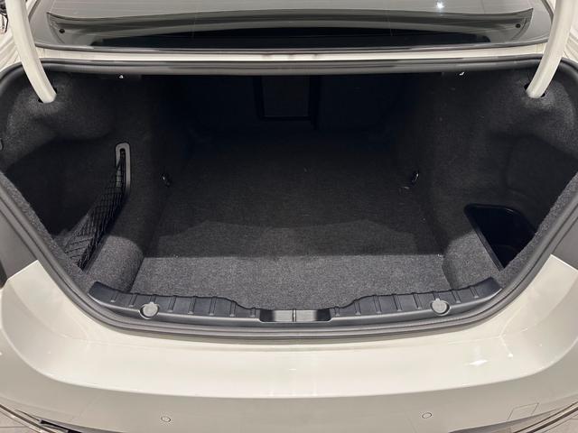 5シリーズ 528i Mスポーツ 左ハンドルブラックレザーFシートヒーターガラスサンルーフコンフォートアクセスリヤカメラ前後PDCアダプティブLEDライトDアシスト+TVHIFIスピーカードラレコ純正18AW(39枚目)