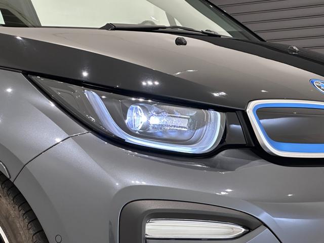 ＬＥＤヘッドライトはＨＩＤライトより明るく夜間ドライブも安心です。