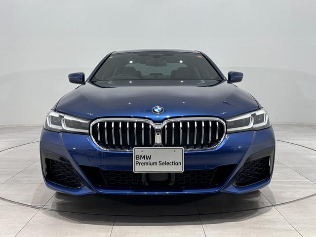 ５シリーズ ５３０ｅ　Ｍスポーツ　エディションジョイ＋　ワンオーナーブラックレザーシートヒーターコンフォートアクセスオートトランクアダプティブＬＥＤライトＤアシストプロパークアシスト＋ＨＵＤＴＶ純正１９ＡＷ（2枚目）