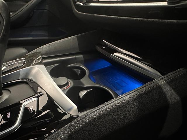 ５シリーズ ５３０ｅ　Ｍスポーツ　エディションジョイ＋　ワンオーナーブラックレザーシートヒーターコンフォートアクセスオートトランクアダプティブＬＥＤライトＤアシストプロパークアシスト＋ＨＵＤＴＶ純正１９ＡＷ（23枚目）