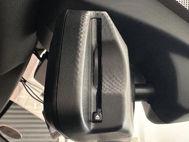 Ｘ２ ｓＤｒｉｖｅ　１８ｉ　ＭスポーツＸ　コンフォートアクセスオートトランクリヤカメラ前後ＰＤＣＦシートヒーターアダプテイブＬＥＤライトＤアシスト＋ＡＣＣパークアシストＨＵＤ純正２０ＡＷ（20枚目）