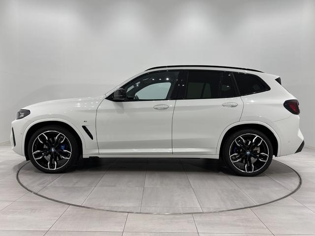 X3 M40d 全国2年保証HarmanKardonサウンドパノラマルーフブラックレザーシートヒーターMスポーツブレーキ/デフアダプティブMサスアダプティブLEDライトDアシストプロパークアシスト+純正21AW雹害車(8枚目)