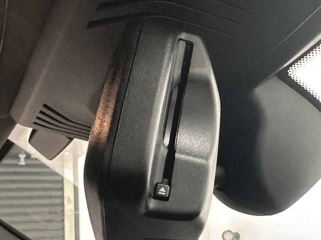 X3 M40d 全国2年保証HarmanKardonサウンドパノラマルーフブラックレザーシートヒーターMスポーツブレーキ/デフアダプティブMサスアダプティブLEDライトDアシストプロパークアシスト+純正21AW雹害車(22枚目)
