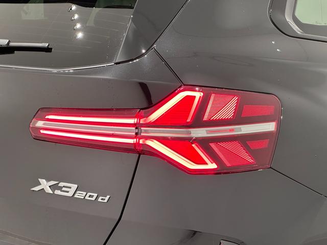 Ｘ３ ２０ｄ　ｘＤｒｉｖｅ　Ｍスポーツ　全国２年保証ヴェガンザブラックＦクラーメートシートオートトランクリヤカメラ前後ＰＤＣＨａｒｍａｎ／ＫａｒｄｏｎサウンドアダプティブＬＥＤライトＤアシストプロパークアシスト＋ＴＶＳＴヒーター純正２０ＡＷ（13枚目）