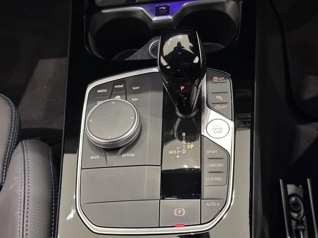 １シリーズ １１８ｉ　Ｍスポーツ　全国２年保証コンフォートアクセスオートトランクリヤカメラ前後ＰＤＣＦ電動シートＬＥＤライトＤアシストＡＣＣパークアシストＨＵＤワイヤレス充電純正１８ＡＷ（24枚目）