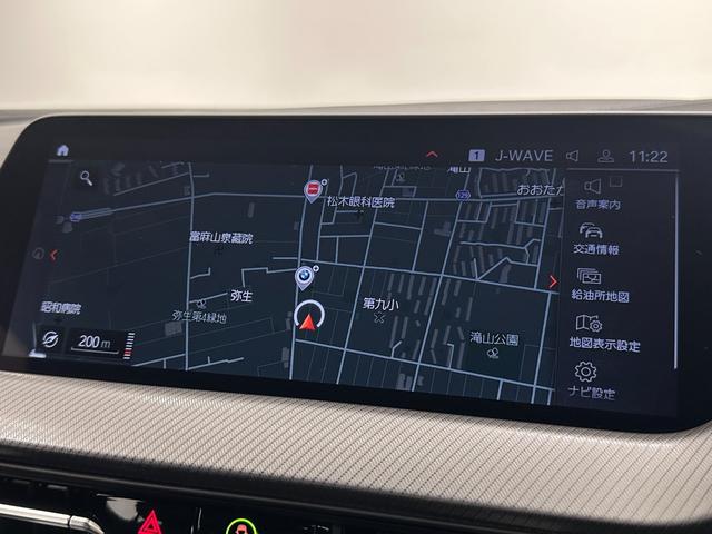 １シリーズ １１８ｉ　Ｍスポーツ　全国２年保証コンフォートアクセスオートトランクリヤカメラ前後ＰＤＣＦ電動シートＬＥＤライトＤアシストＡＣＣパークアシストＨＵＤワイヤレス充電純正１８ＡＷ（30枚目）