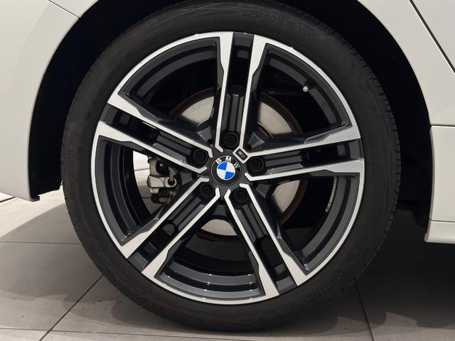 １シリーズ １１８ｉ　Ｍスポーツ　全国２年保証コンフォートアクセスオートトランクリヤカメラ前後ＰＤＣＦ電動シートＬＥＤライトＤアシストＡＣＣパークアシストＨＵＤワイヤレス充電純正１８ＡＷ（46枚目）