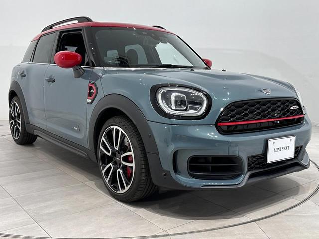 ＭＩＮＩ ジョンクーパーワークス　クロスオーバー　ＪＣＷトリム　認定中古車・２年保証・ワンオーナー・純正ナビ・社外地デジチューナー・バックカメラ・障害物センサー・被害軽減ブレーキ・純正ドラレコ・社外レーダー・シートヒーター・ＥＴＣ・ＳＯＳコール・純正１９インチＡＷ（7枚目）