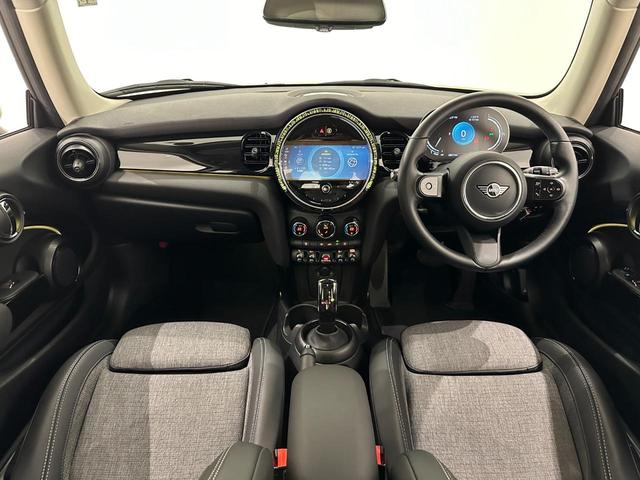 ＭＩＮＩ クーパーＳ　クラシック・トリム　認定中古車・２年保証・弊社元社用車・ＡｐｐｌｅＣａｒＰｌａｙ・被害軽減ブレーキ・オートクルーズ・バックカメラ・障害物センサー・ＥＴＣ・ＳＯＳコール・純正１７インチＡＷ（34枚目）