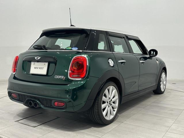 ＭＩＮＩ クーパーＳ　認定中古車・１年保証・ワンオーナー・純正ナビ・バックカメラ・社外地デジチューナー・ＥＴＣ・コンフォートアクセス・オートライト・純正１７インチＡＷ（9枚目）