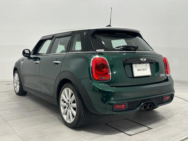 ＭＩＮＩ クーパーＳ　認定中古車・１年保証・ワンオーナー・純正ナビ・バックカメラ・社外地デジチューナー・ＥＴＣ・コンフォートアクセス・オートライト・純正１７インチＡＷ（11枚目）