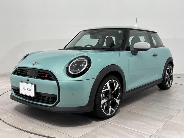 ＭＩＮＩ クーパーＳ　クラシック・トリム　認定中古車・２年保証・ＣＬＡＳＳＩＣ　ＴＲＩＭ・純正ナビ・被害軽減ブレーキ・パノラマビュー・シートヒーター・ＥＴＣ・ＳＯＳコール・純正１８インチＡＷ（5枚目）